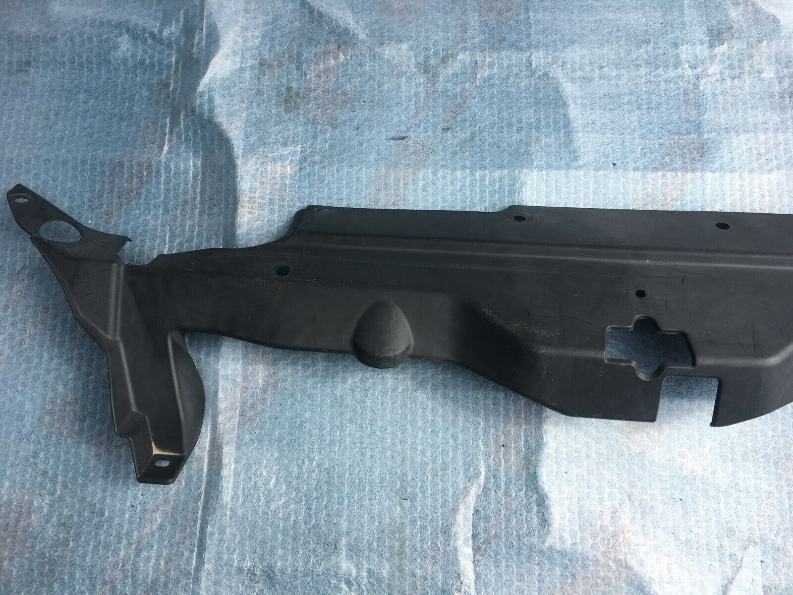 پلاستیک بالای رادیاتورپرادو-2005-2008